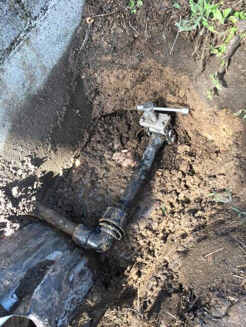 Underground leak in plumbing pipe